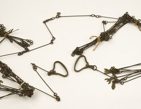 An antique Gunter's surveying chain